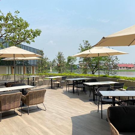 Neera Retreat Hotel Nakhonpathom Kültér fotó