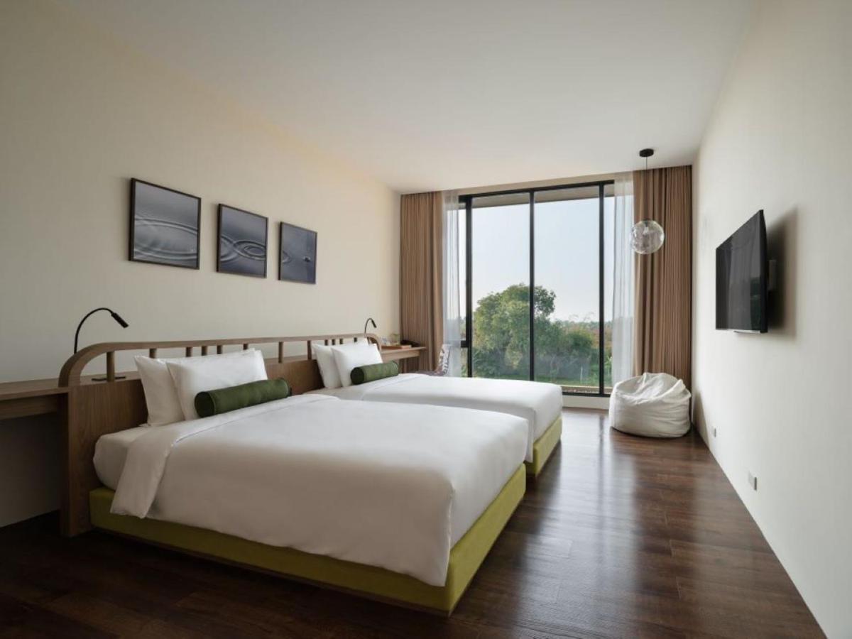 Neera Retreat Hotel Nakhonpathom Kültér fotó