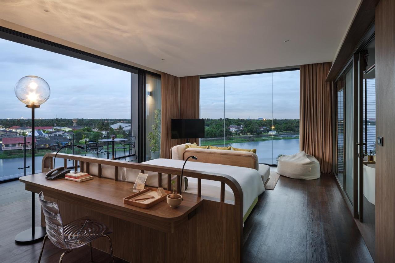 Neera Retreat Hotel Nakhonpathom Kültér fotó