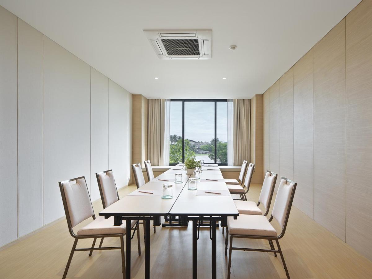 Neera Retreat Hotel Nakhonpathom Kültér fotó